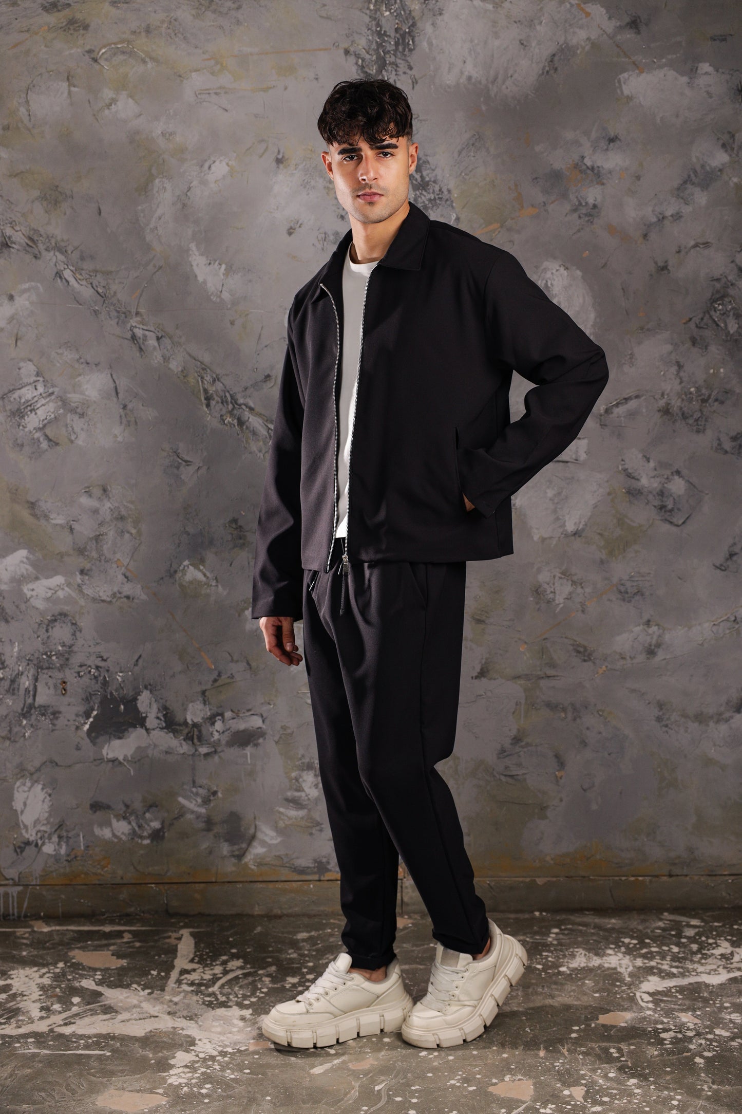 Black Essential Set